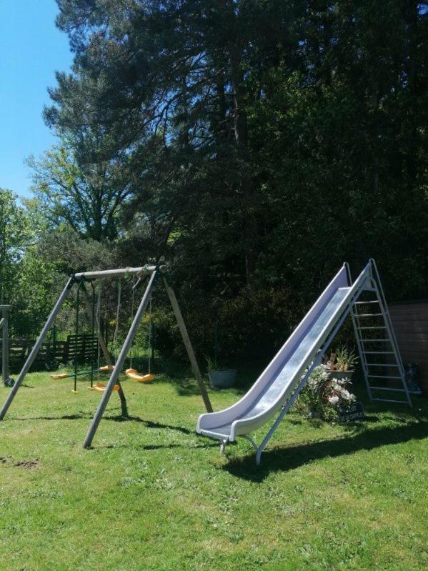 Bed and Breakfast La Roulotte Des Trois Arbres Oradour-sur-Glane Esterno foto
